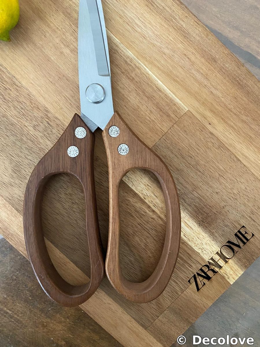 Tijeras cocina mango madera Zara Home · foto 2