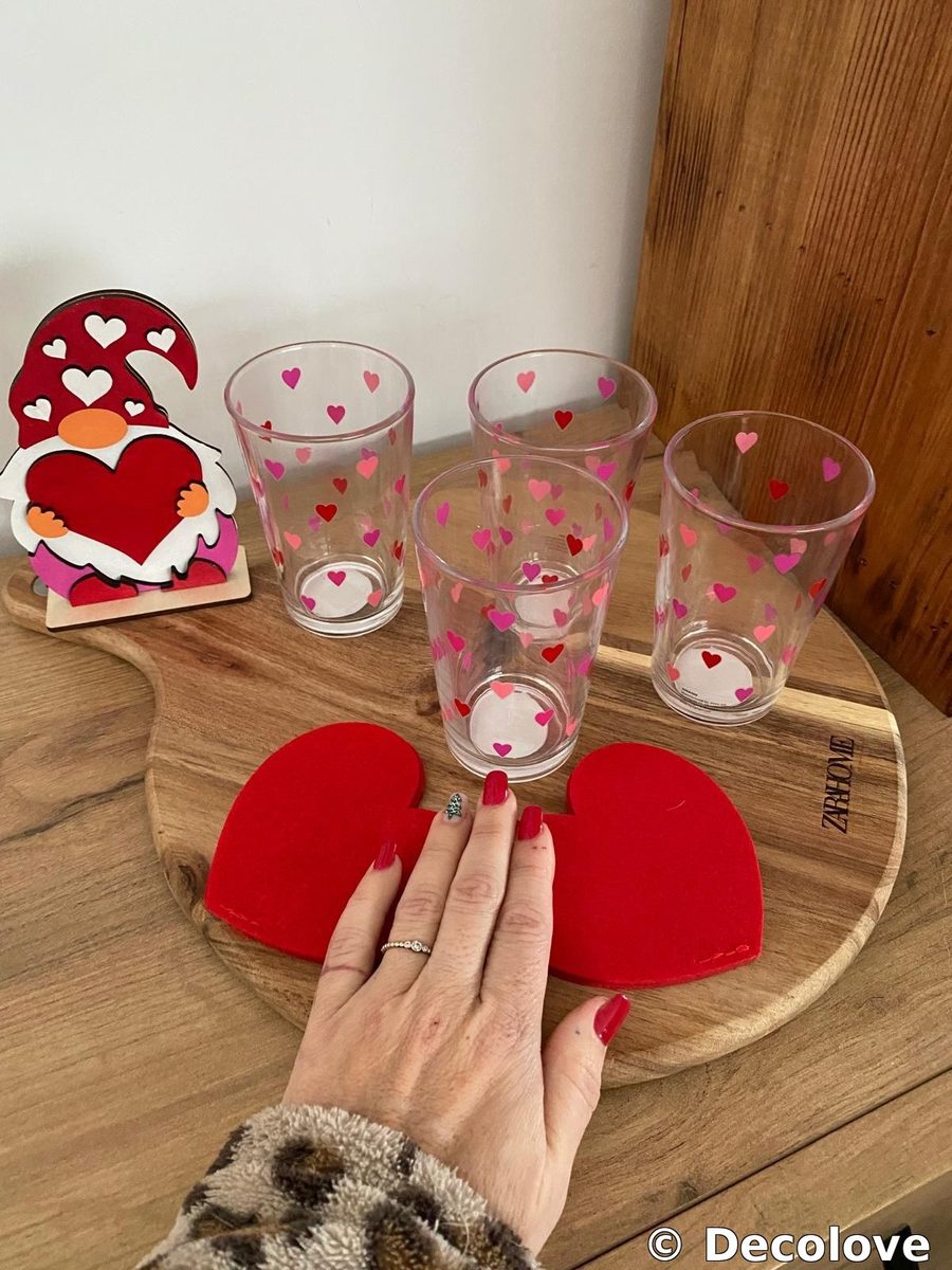 Set vasos corazones San Valentín (x4) + posavasos